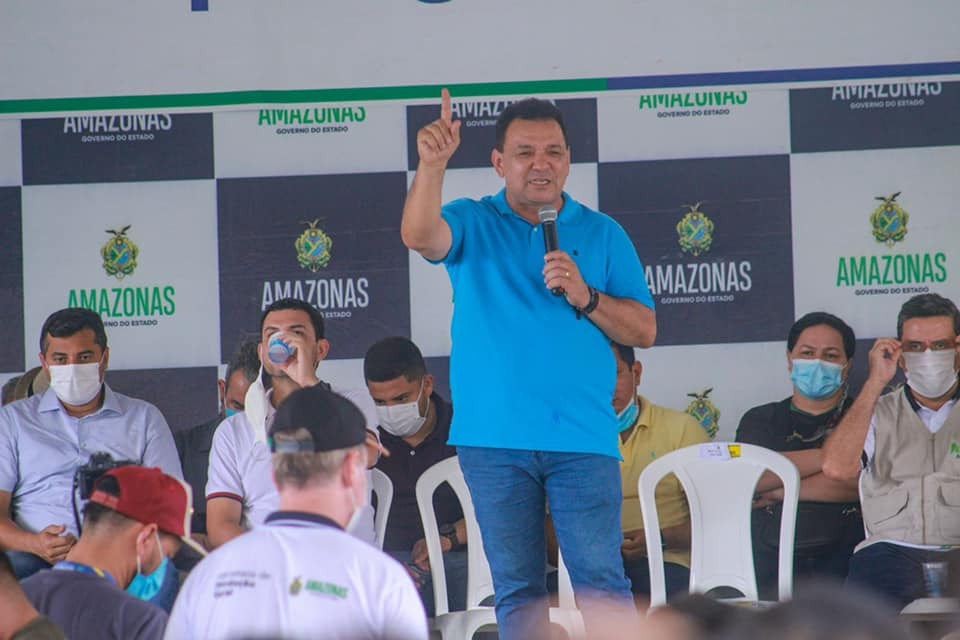 Em visita ao Baixo Amazonas Tony Medeiros mostra o que fez e o que pretende fazer pela população do interior