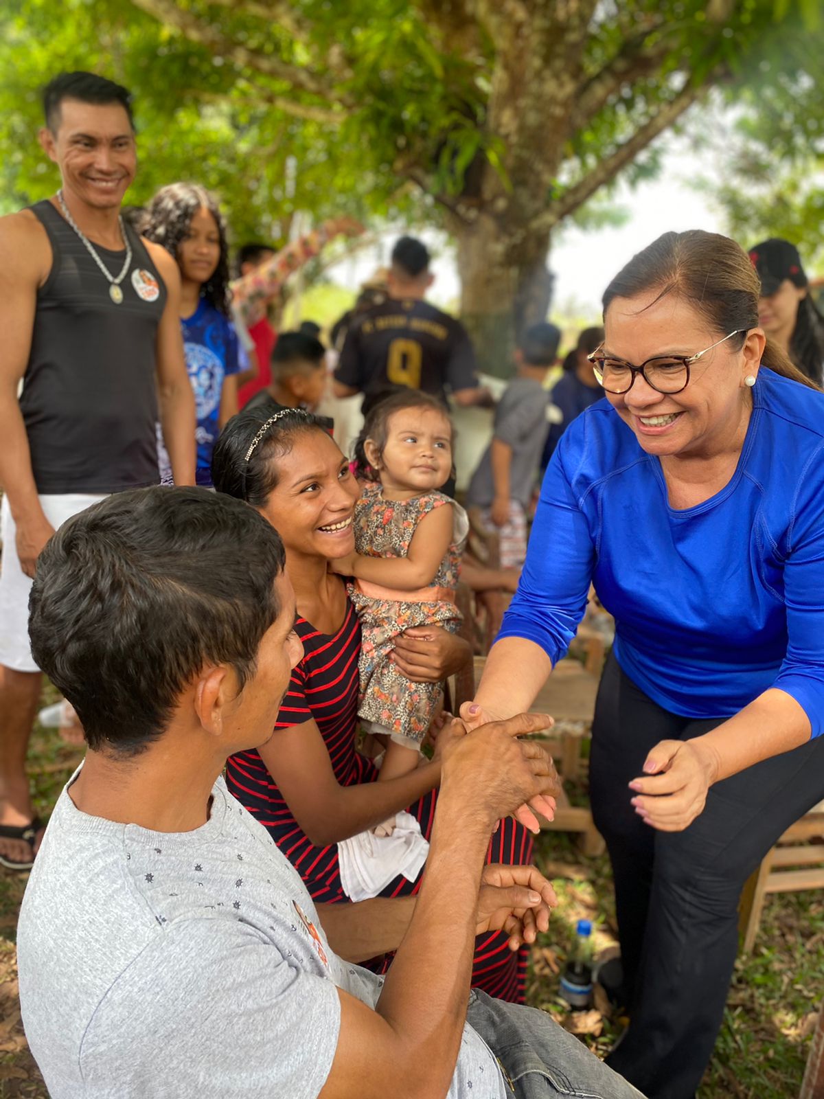 Márcia Baranda tem calorosa recepção na Vila Amazônia e se emociona com apoio de moradores à candidatura de deputada federal