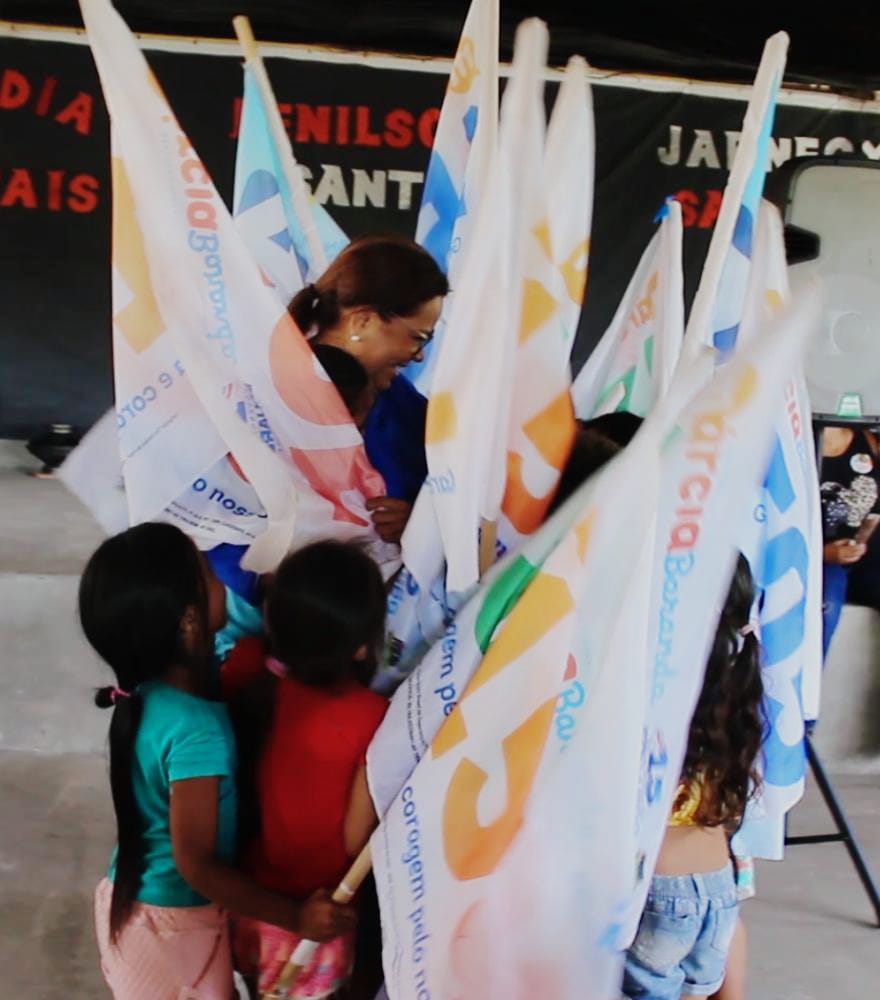 Márcia Baranda tem calorosa recepção na Vila Amazônia e se emociona com  apoio de moradores à candidatura de deputada federal