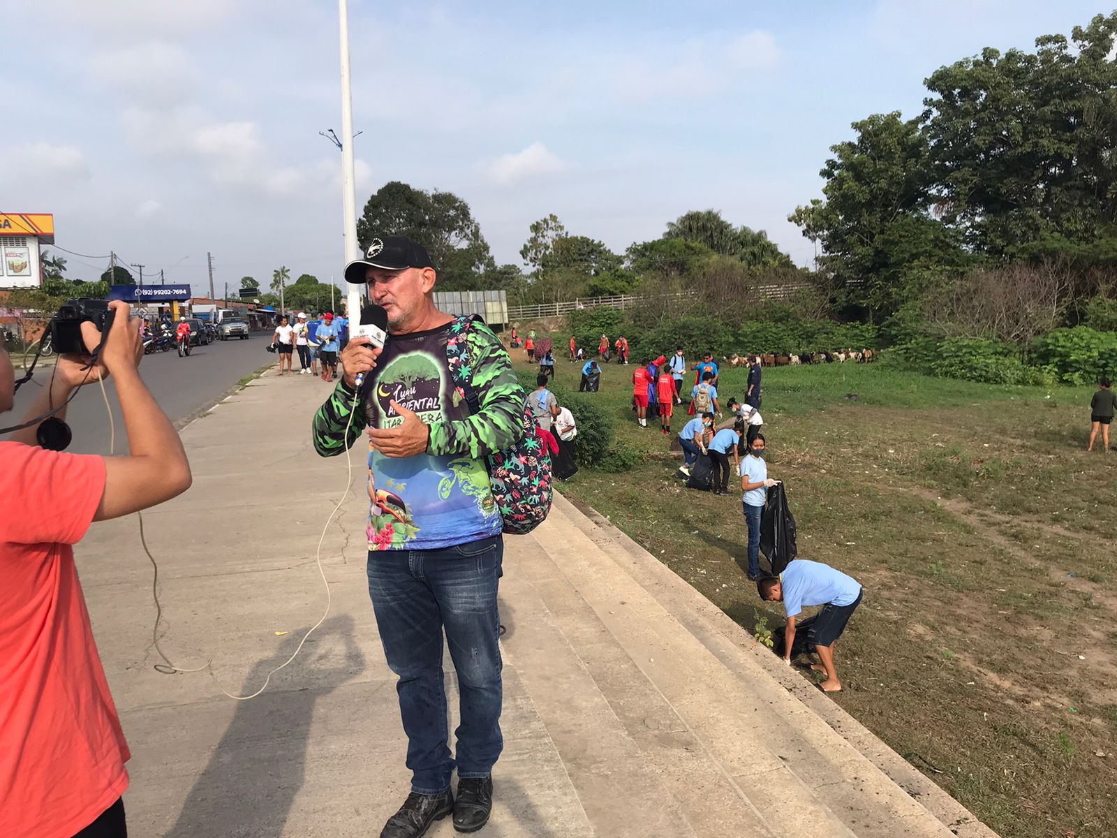 Arrastão de Limpeza recolhe grande quantidade de lixo e entulho da orla do bairro União