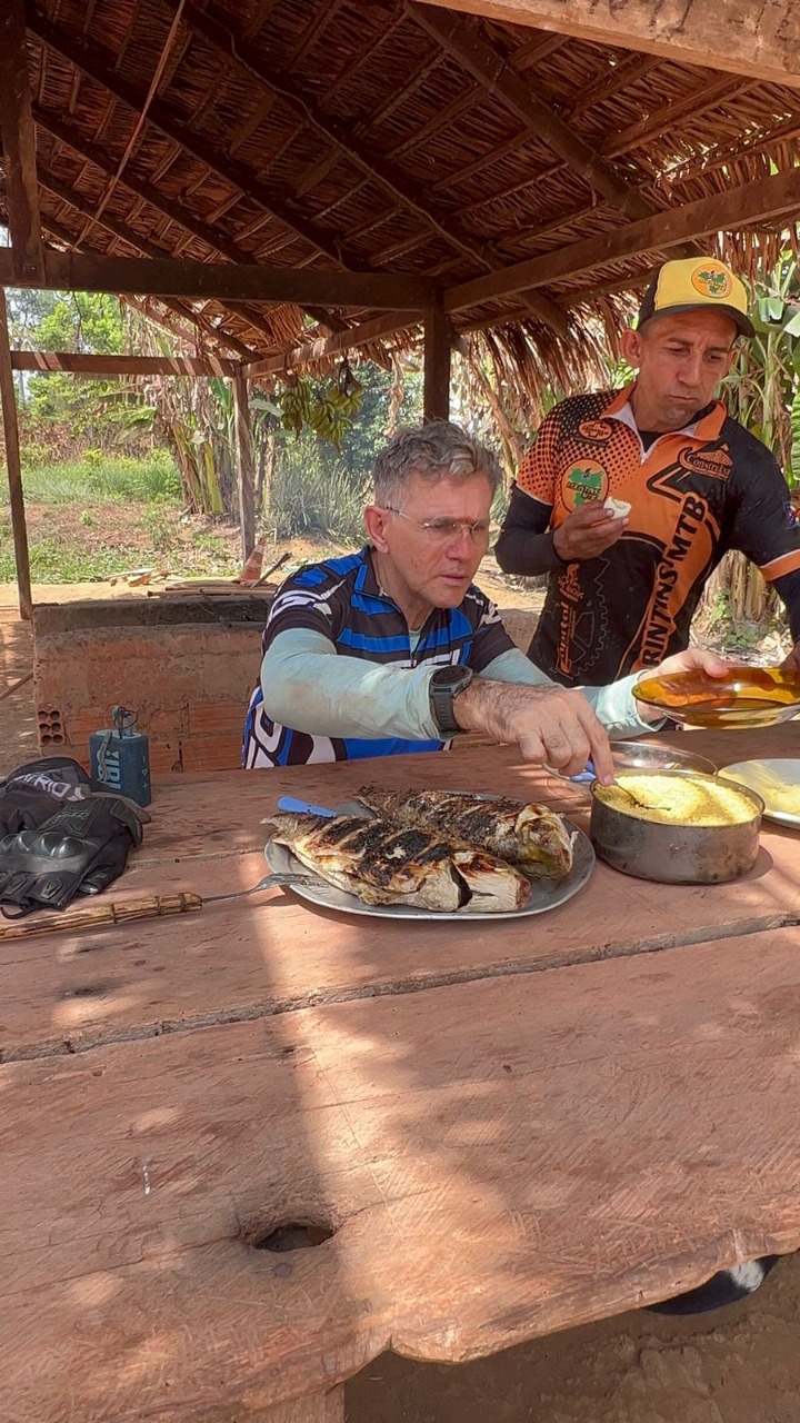 Pioneirismo: trio parintinense faz trilha de bike entre os municípios de Parintins (AM) e Santatém (PA)