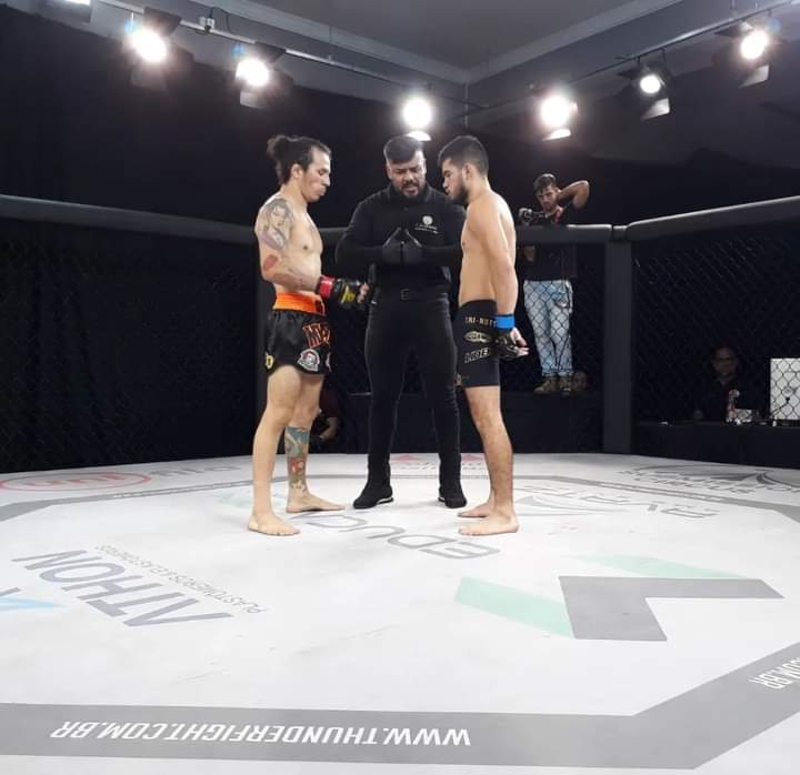 Parintinense campeão de Jiu-Jistsu disputa título na Europa após estrear no MMA